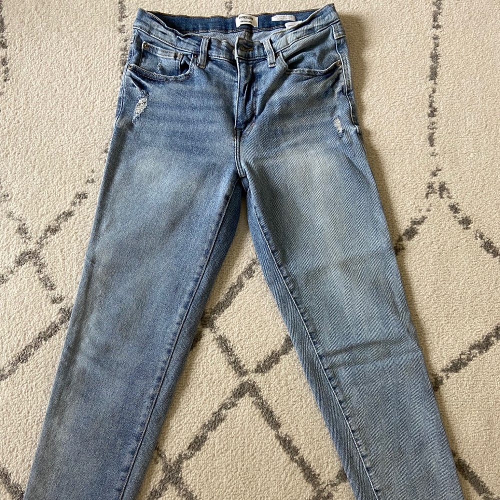 Light Wash Skinny Crop Jeans- Kensie